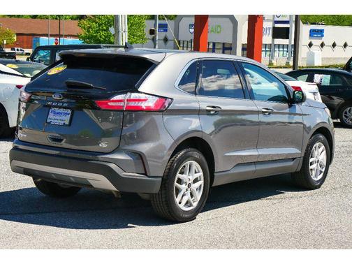 Carbonized Gray Metallic 2024 Ford Edge SEL