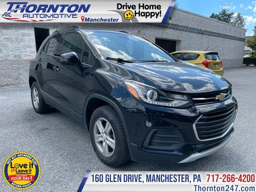 Mosaic Black Metallic 2022 Chevrolet Trax LT