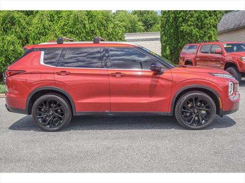 2023 Mitsubishi Outlander SE Black Edition 2WD