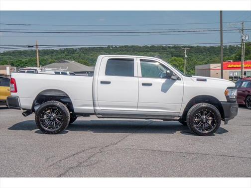 2020 RAM 2500 Tradesman Crew Cab 4X4 6'4' Box