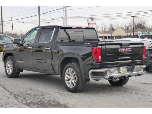 2022 GMC Sierra 1500 SLT