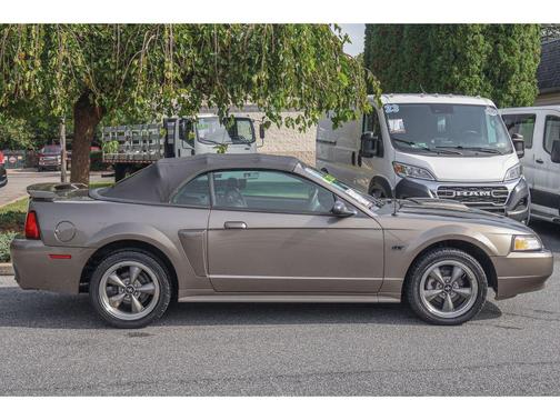 2001 Ford Mustang GT