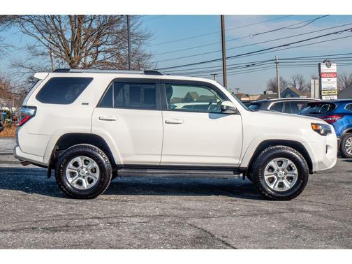 2020 Toyota 4Runner SR5