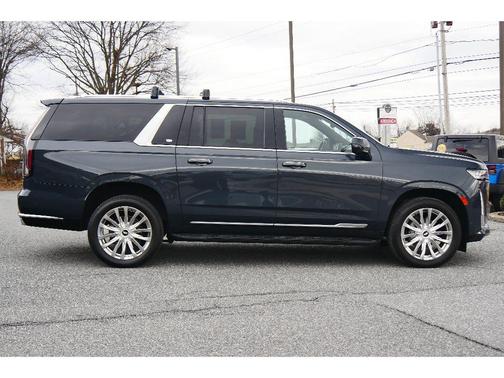 2022 Cadillac Escalade ESV Premium Luxury