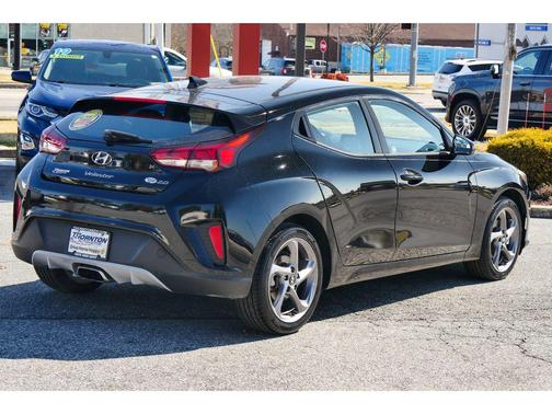 2020 Hyundai Veloster 2