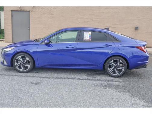 2022 Hyundai ELANTRA Limited