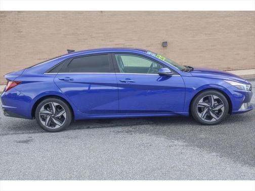 2022 Hyundai ELANTRA Limited
