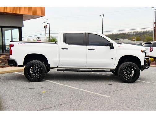 Summit White 2021 Chevrolet Silverado 1500 LT Trail Boss