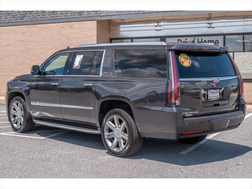 2018 Cadillac Escalade ESV Luxury