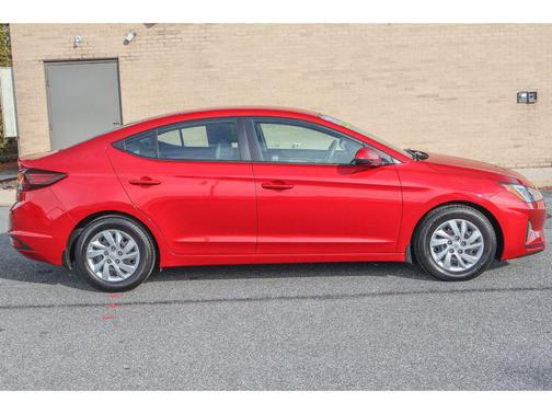 2020 Hyundai ELANTRA SE