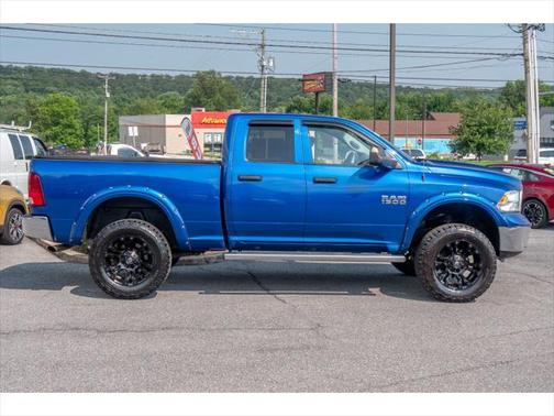 2017 RAM 1500 ST