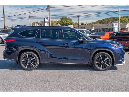 2022 Toyota Highlander XSE