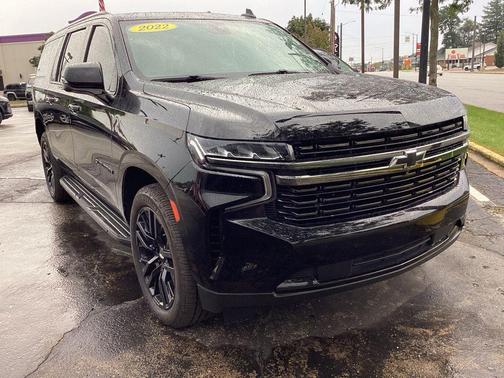 Black 2022 Chevrolet Suburban RST