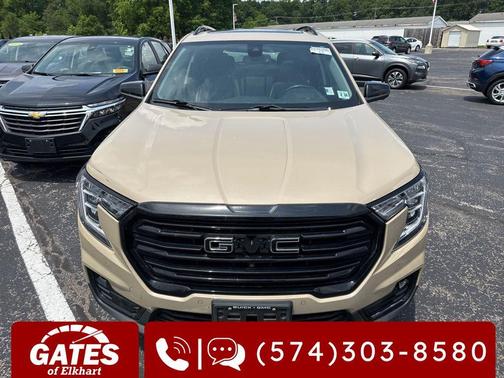 Desert Sand Metallic 2023 GMC Terrain SLT
