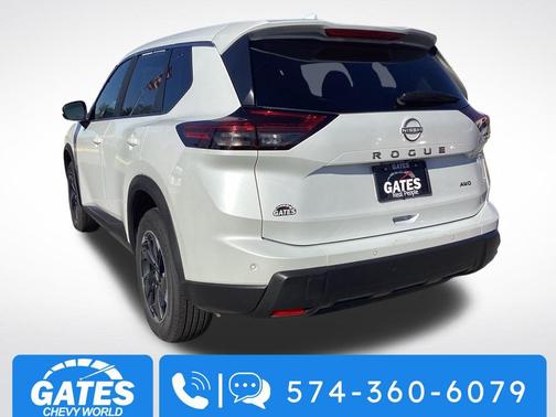 Everest White Pearl 2025 Nissan Rogue SV
