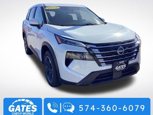 Everest White Pearl 2025 Nissan Rogue SV