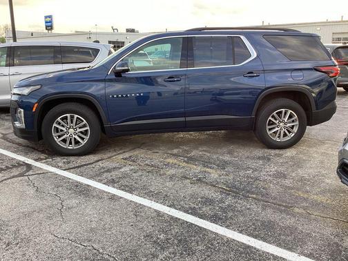 Northsky Blue Metallic 2023 Chevrolet Traverse LT Cloth