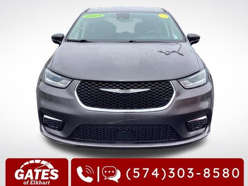 Granite Crystal Metallic Clearcoat 2023 Chrysler Pacifica Touring L