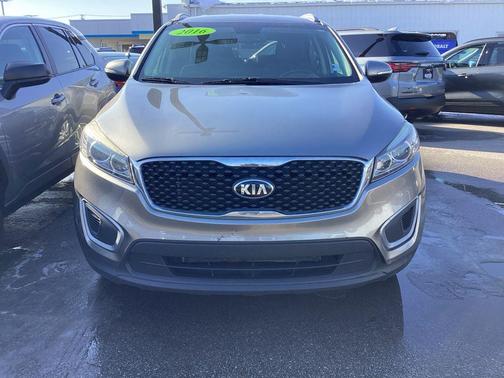 2016 Kia Sorento LX