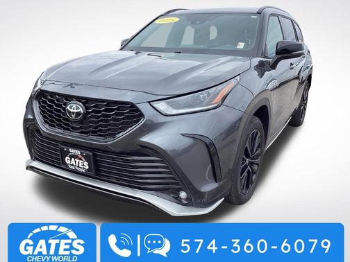 Magnetic Gray Metallic 2025 Toyota Highlander XSE