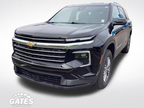 Mosaic Black Metallic 2024 Chevrolet Traverse LT