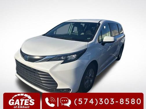 2024 Toyota Sienna LE