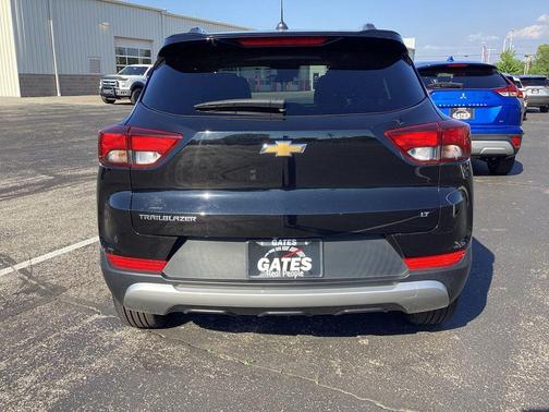 Mosaic Black Metallic 2023 Chevrolet Trailblazer LT