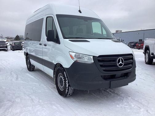 2024 Mercedes-Benz Sprinter 2500 Standard Roof