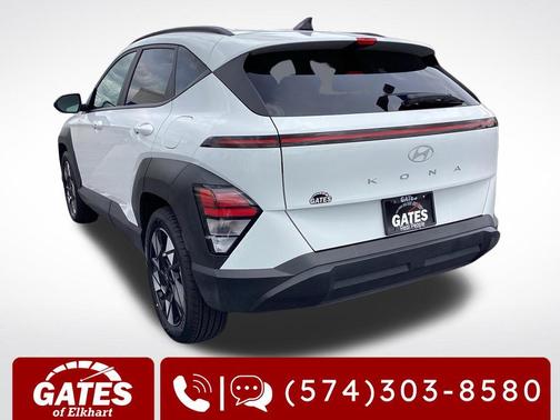 Atlas White 2025 Hyundai KONA SEL