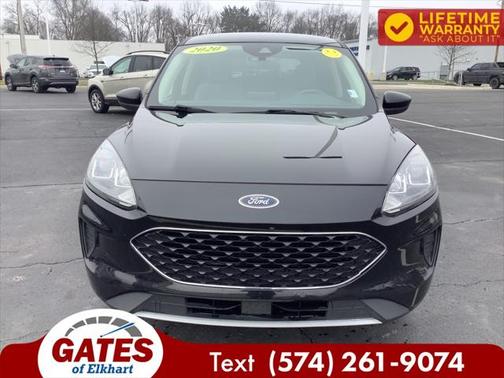 Photo 2 of 33 of 2020 Ford Escape SE