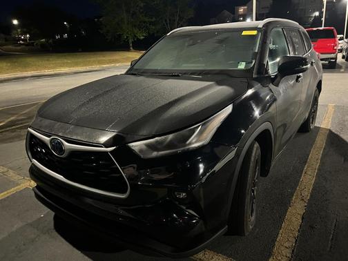 2022 Toyota Highlander Hybrid XLE
