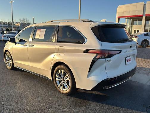 2021 Toyota Sienna Limited 7-Passenger