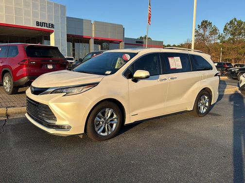 2021 Toyota Sienna Limited 7-Passenger