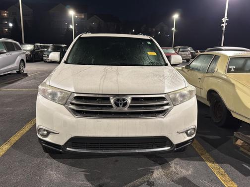 2013 Toyota Highlander SE