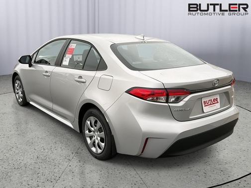 Classic Silver Metallic 2026 Toyota Corolla LE