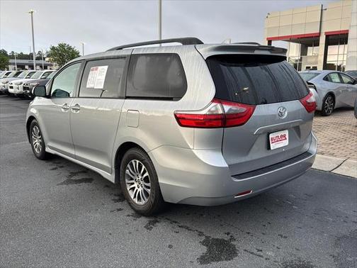 2020 Toyota Sienna XLE Premium