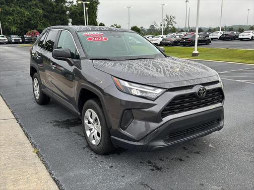 2023 Toyota RAV4 LE