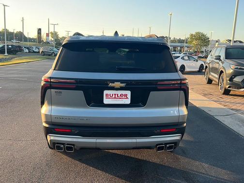 Sterling Gray Metallic 2025 Chevrolet Traverse LT