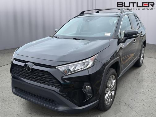 Midnight Black Metallic 2020 Toyota RAV4 XLE Premium