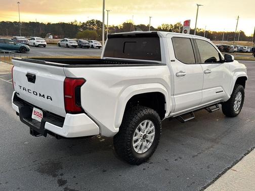 2025 Toyota Tacoma SR5