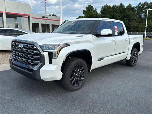2025 Toyota Tundra Hybrid Platinum