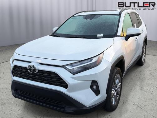Wind Chill Pearl 2025 Toyota RAV4 XLE Premium