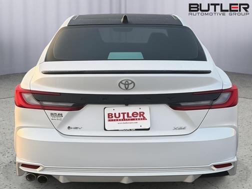 Wind Chill Pearl 2025 Toyota Camry XSE