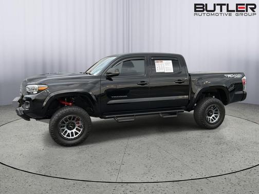 Black 2023 Toyota Tacoma TRD Sport