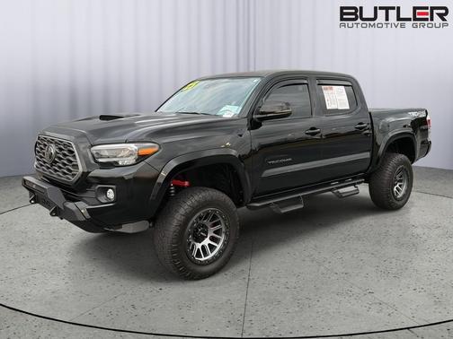Black 2023 Toyota Tacoma TRD Sport