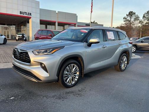 2024 Toyota Highlander Hybrid Platinum