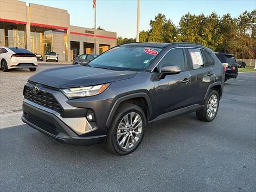 2022 Toyota RAV4 XLE Premium