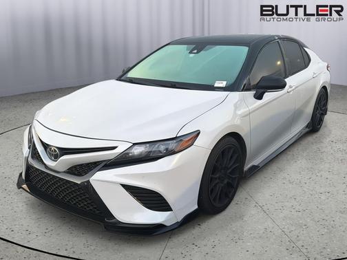 Wind Chill Pearl w/Midnight Black Metallic Roof 2022 Toyota Camry TRD