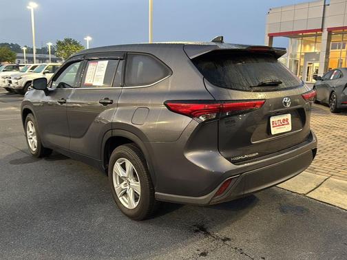 2022 Toyota Highlander L