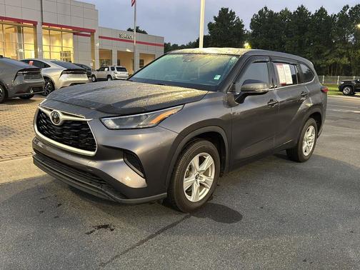 2022 Toyota Highlander L